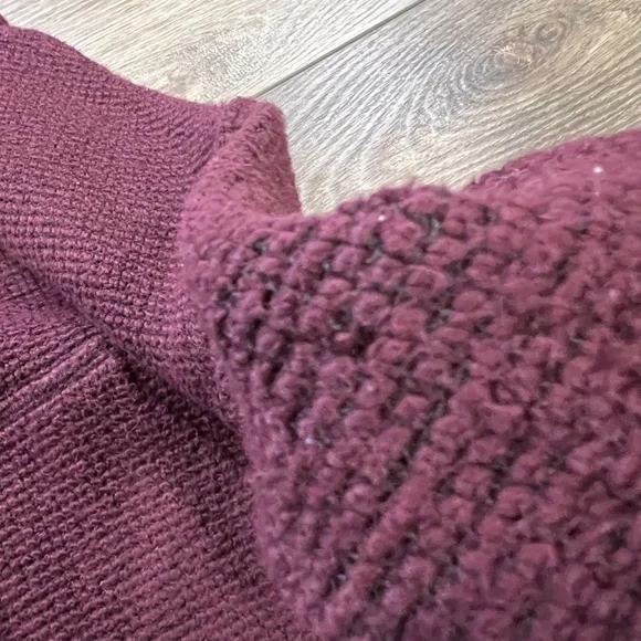 Sweaty Betty Boucle Funnel Neck Cropped Sweatshirt Size Small Maroon, Cozy - Picture 10 of 10